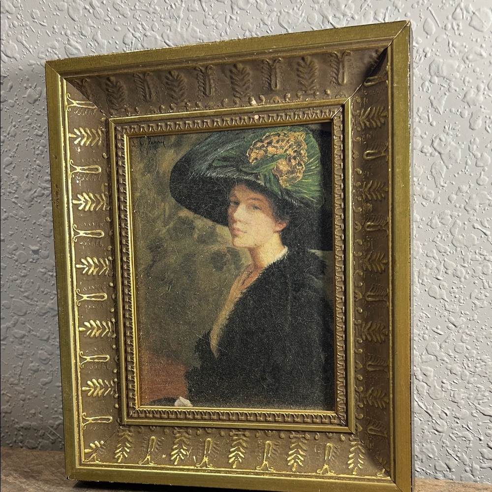 Framed Vintage Portrait Print in Gold Frame - Woman with Green Hat